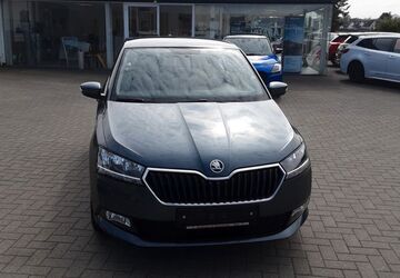 Skoda Fabia 48.400 km 11.490 &euro; Melle 49324
