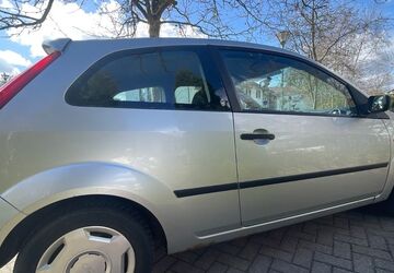 Ford Fiesta 225.000 km 1.200 &euro; Lotte 49504