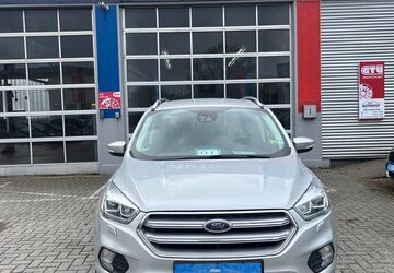 Ford Kuga 81.000 km 13.999 &euro; Osnabrück 49090