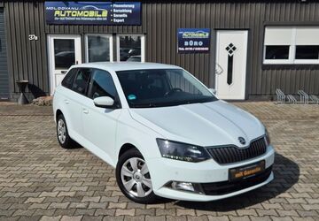 Skoda Fabia 158.999 km 7.999 &euro; Voltlage 49599