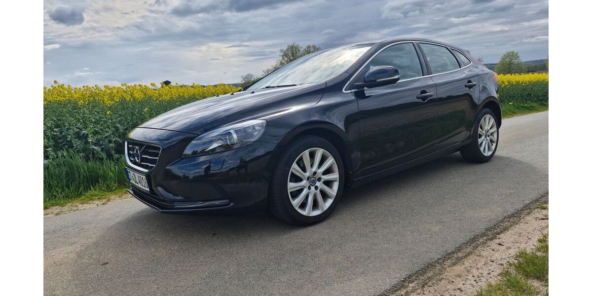 Volvo V40 121.000 km 12.500 &euro; Ibbenbüren 49479