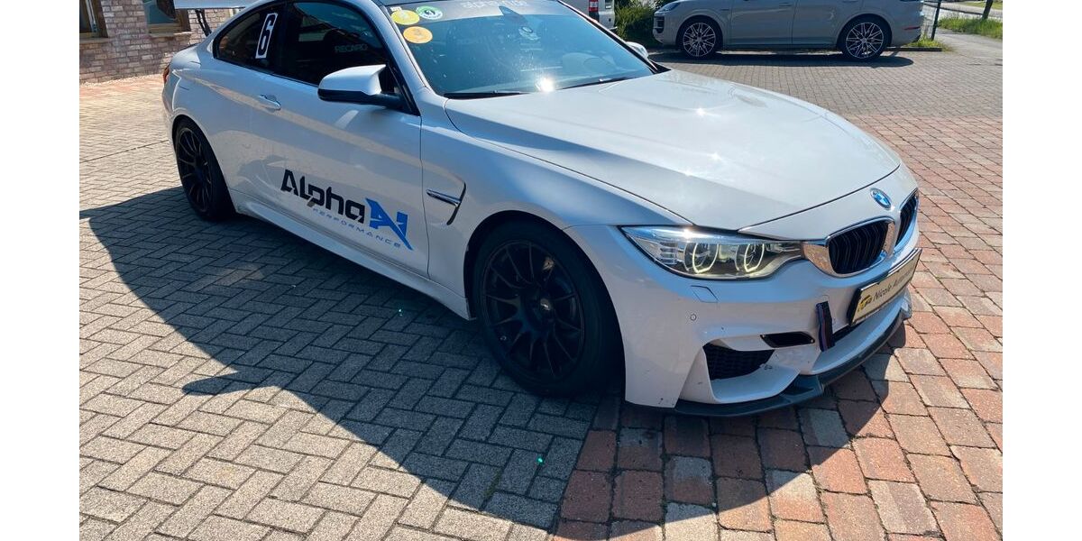 BMW M4 82.800 km 54.750 &euro; Versmold 33775