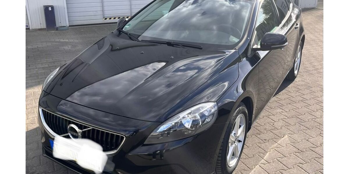 Volvo V40 98.765 km 12.500 &euro; Ibbenbüren 49477