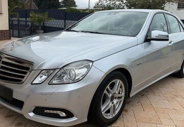 Mercedes-Benz E 250 207.644 km 7.990 &euro; Versmold 33775
