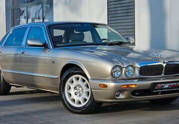 Jaguar XJ8 74.500 km 18.990 &euro; Melle 49328