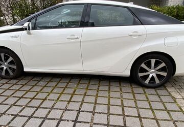 Toyota Mirai 129.700 km 14.500 &euro; Bad Essen 49152
