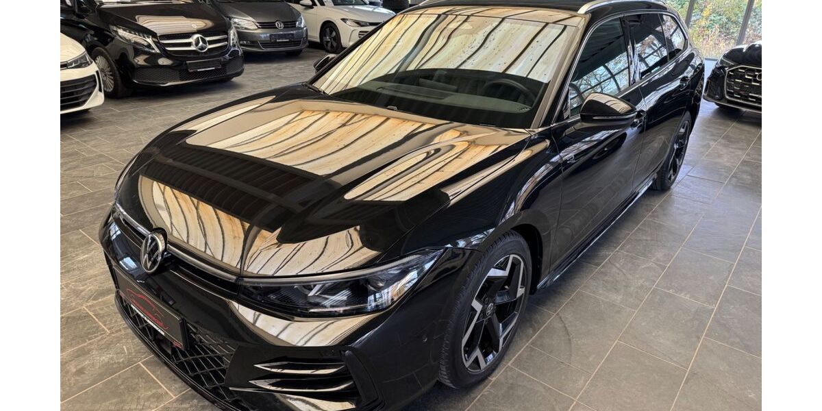 VW Passat Variant 25.690 km 34.999 &euro; Versmold 33775