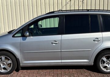 VW Touran 289.537 km 3.990 &euro; Wallenhorst 49134