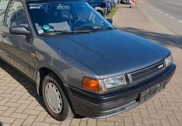 Mazda 323 184.000 km 3.100 &euro; Melle 49324