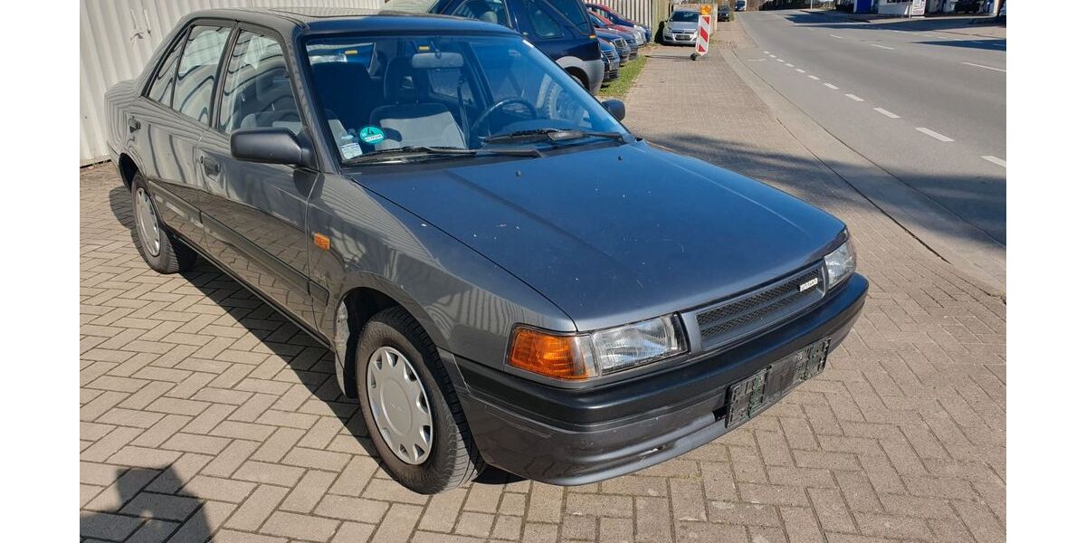 Mazda 323 184.000 km 3.100 &euro; Melle 49324