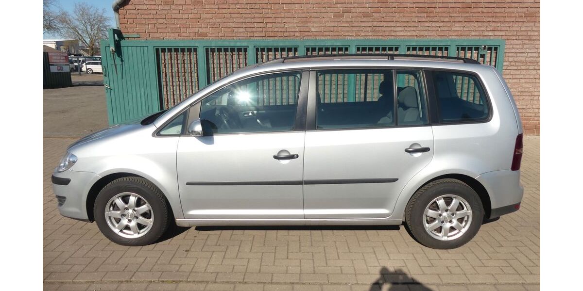VW Touran 227.790 km 5.990 &euro; Osnabrück 49084
