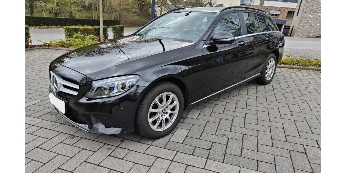 Mercedes-Benz C 200 90.500 km 22.600 &euro; Osnabrück 49084