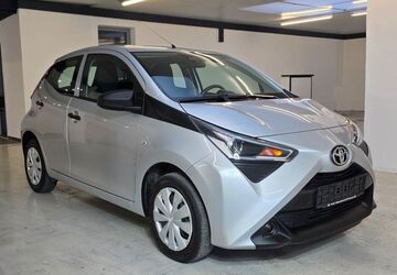 Toyota Aygo (X) 88.574 km 7.699 &euro; Versmold 33775