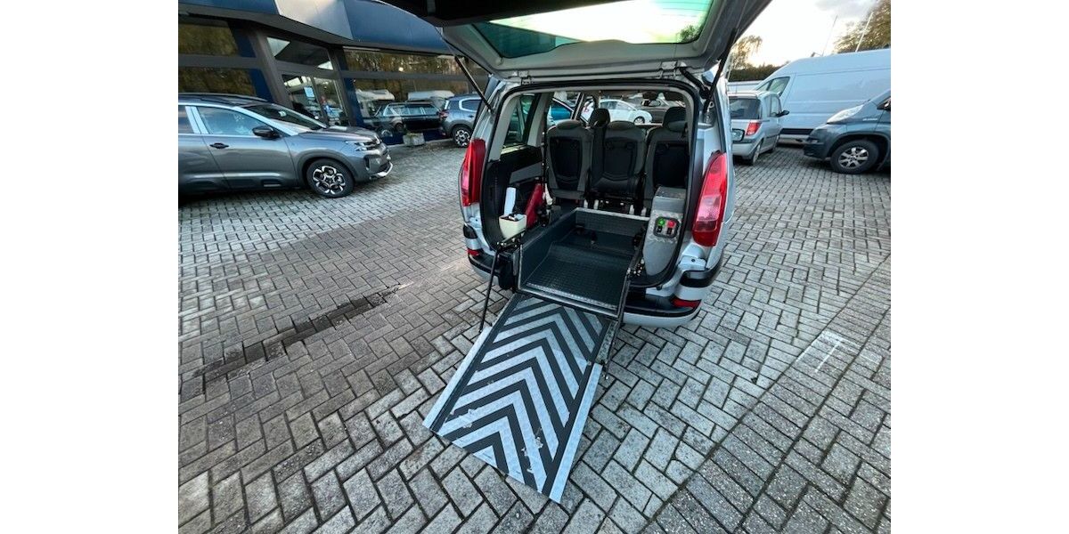 Peugeot 807 144.600 km 8.990 &euro; Bad Iburg 49186