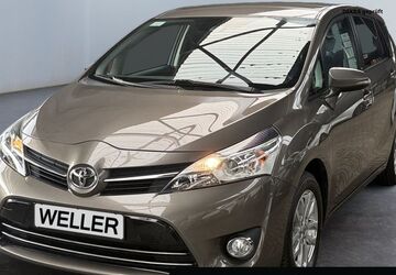 Toyota Verso 113.000 km 15.290 &euro; Osnabrück 49090