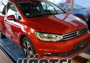 VW Touran 102.800 km 25.500 &euro; Osnabrück 49084