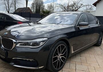 BMW 740 174.233 km 23.400 &euro; Versmold 33775