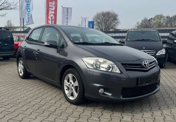 Toyota Auris 139.000 km 5.550 &euro; Rheine 49432