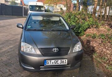 Toyota Corolla 194.000 km 2.300 &euro; Versmold 33775
