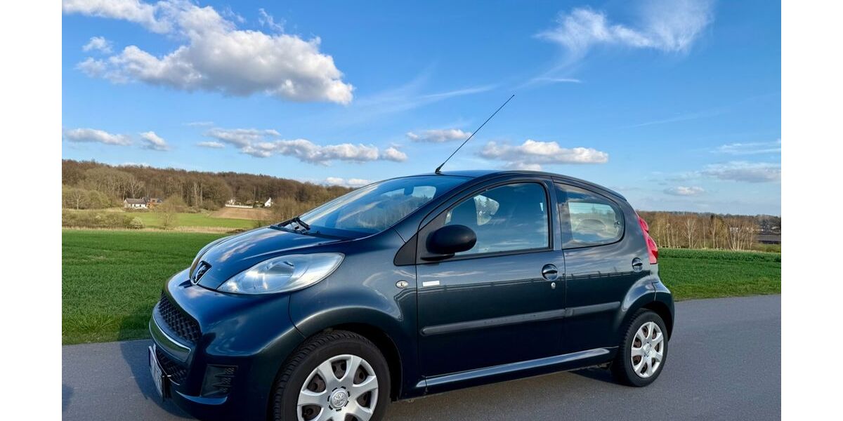 Peugeot 107 172.000 km 2.490 &euro; Osnabrück 49086