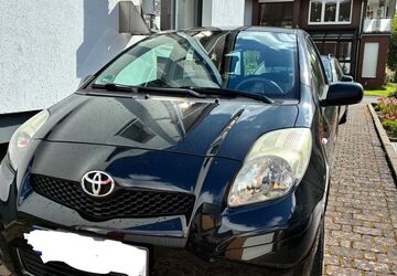 Toyota Yaris 99.000 km 4.100 &euro; Osnabrück 49086