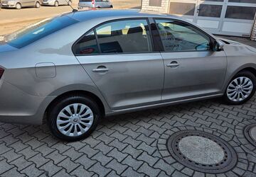 Skoda Rapid 99.500 km 9.899 &euro; Osnabrück 49076