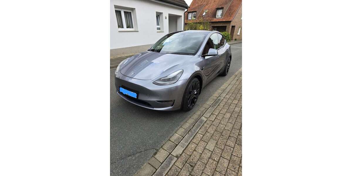 Tesla Model Y 2.000 km 51.000 &euro; Osnabrück 49086