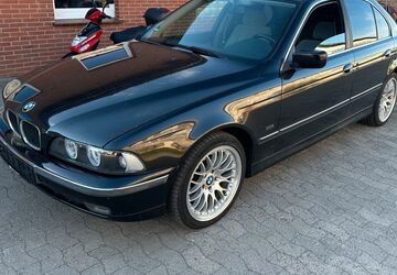 BMW 523 205.333 km 3.949 &euro; Osnabrück 49084