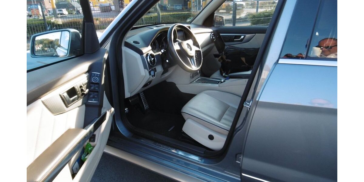 Mercedes-Benz GLK 250 196.000 km 15.555 &euro; Berlin 13089