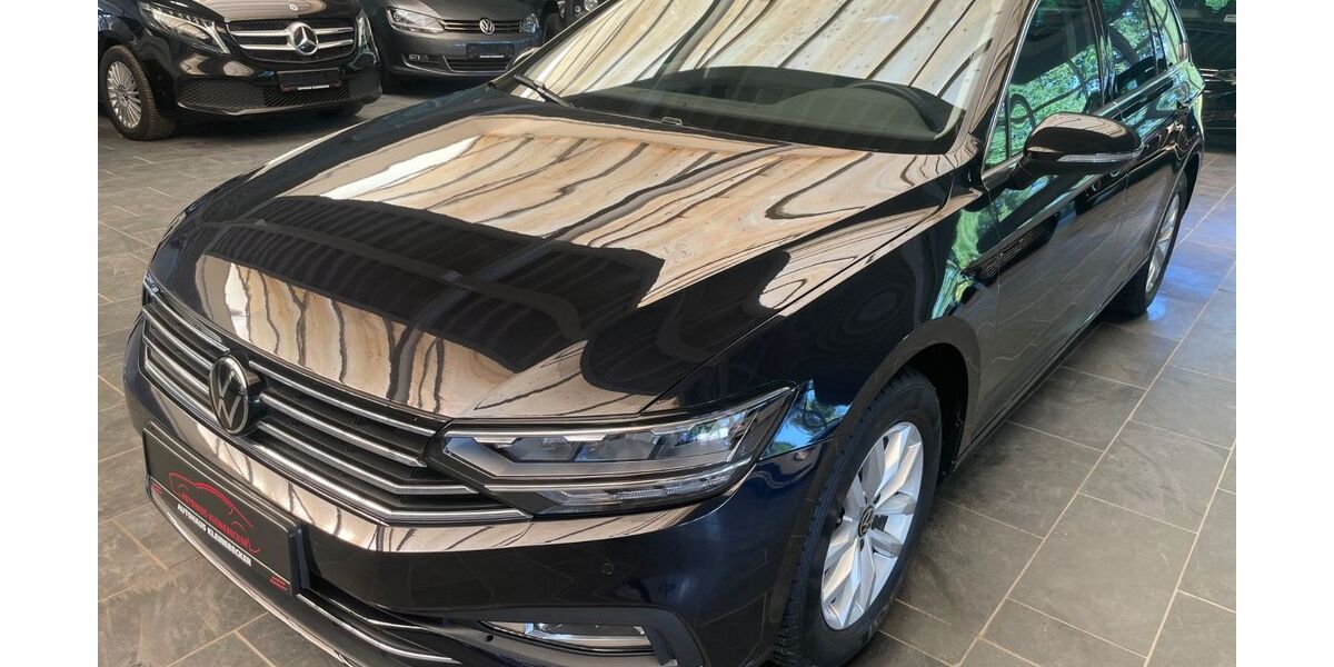 VW Passat Variant 55.980 km 25.499 &euro; Versmold 33775