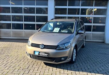 VW Touran 135.000 km 9.599 &euro; Osnabrück 49090
