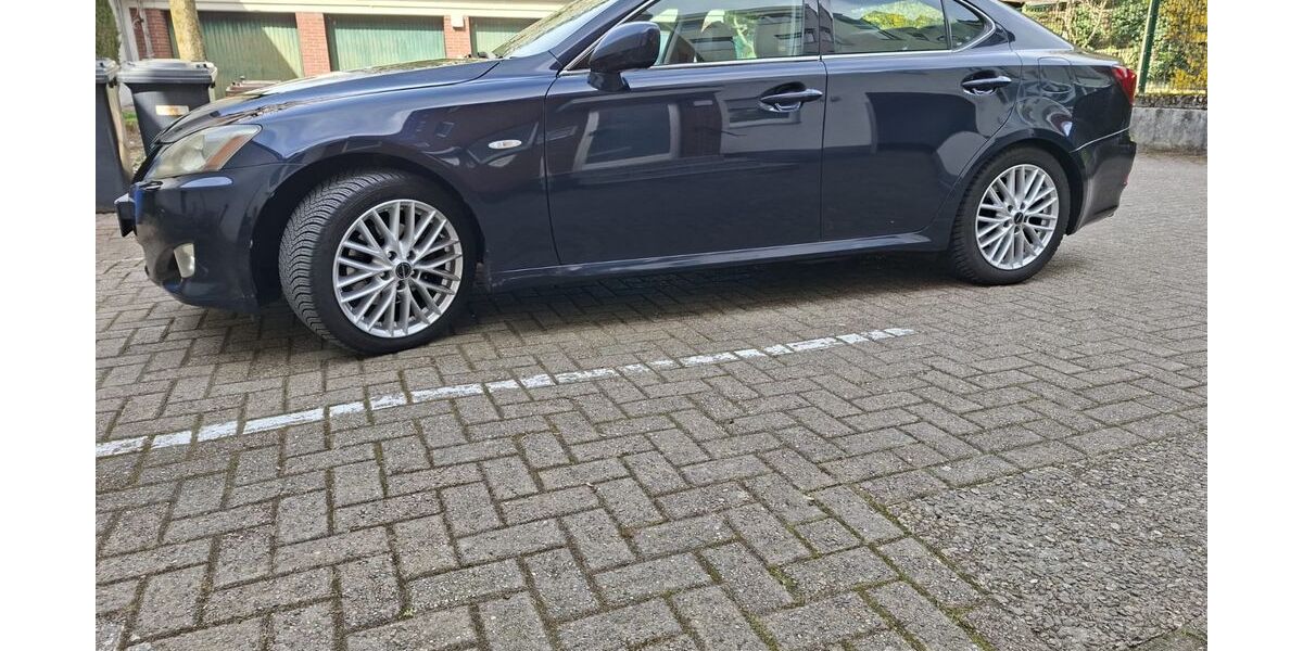 Lexus IS 250 270.000 km 5.600 &euro; Osnabrück 49074