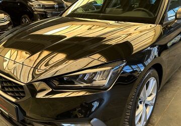 Seat Leon 8.221 km 27.999 &euro; Versmold 33775