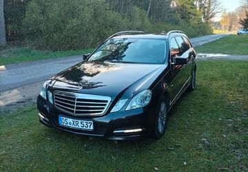 Mercedes-Benz 220 387.000 km 4.900 &euro; Bramsche 49565