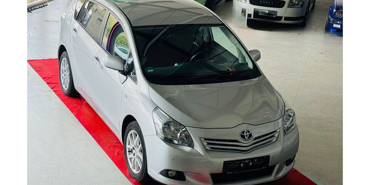 Toyota Verso 64.350 km 11.950 &euro; Bad Essen 49152