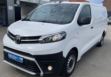 Toyota Proace (Verso) 90.000 km 18.690 &euro; Hilter a.T.W. 49176