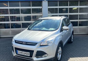 Ford Kuga 158.000 km 9.300 &euro; Osnabrück 49090